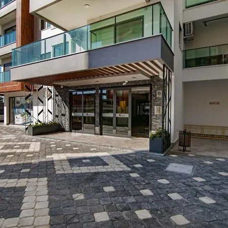Luxurious With Sea View And Center