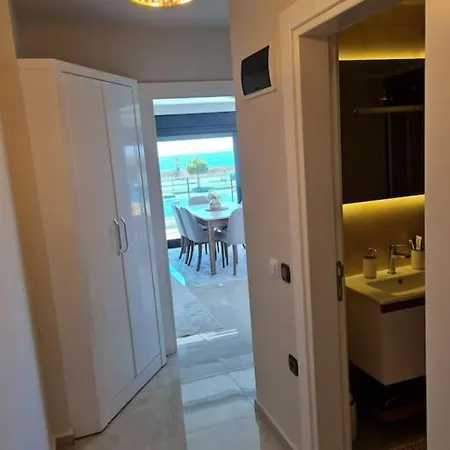 Luxurious With Sea View And Center *