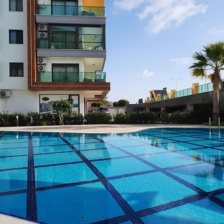 Luxurious With Sea View And Center Alanya